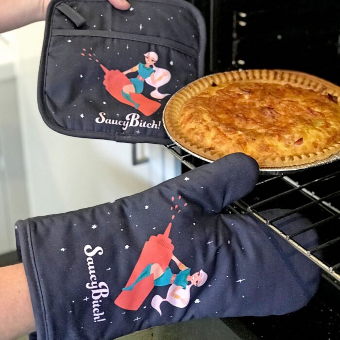Saucy Bitch - Oven Mitt and Pot Holder Set - Image 7